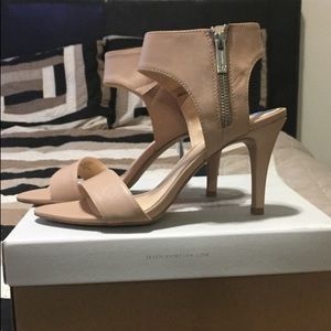 Jessica Simpson nude 3” heels